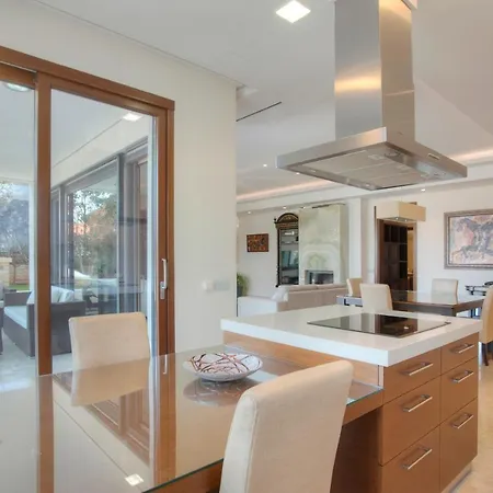 Alexandar Montenegro Luxury & Апартаменты