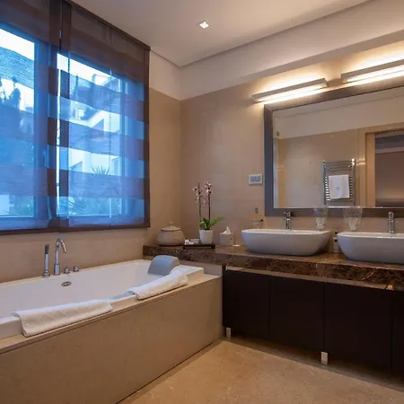 Alexandar Montenegro Luxury & Будва